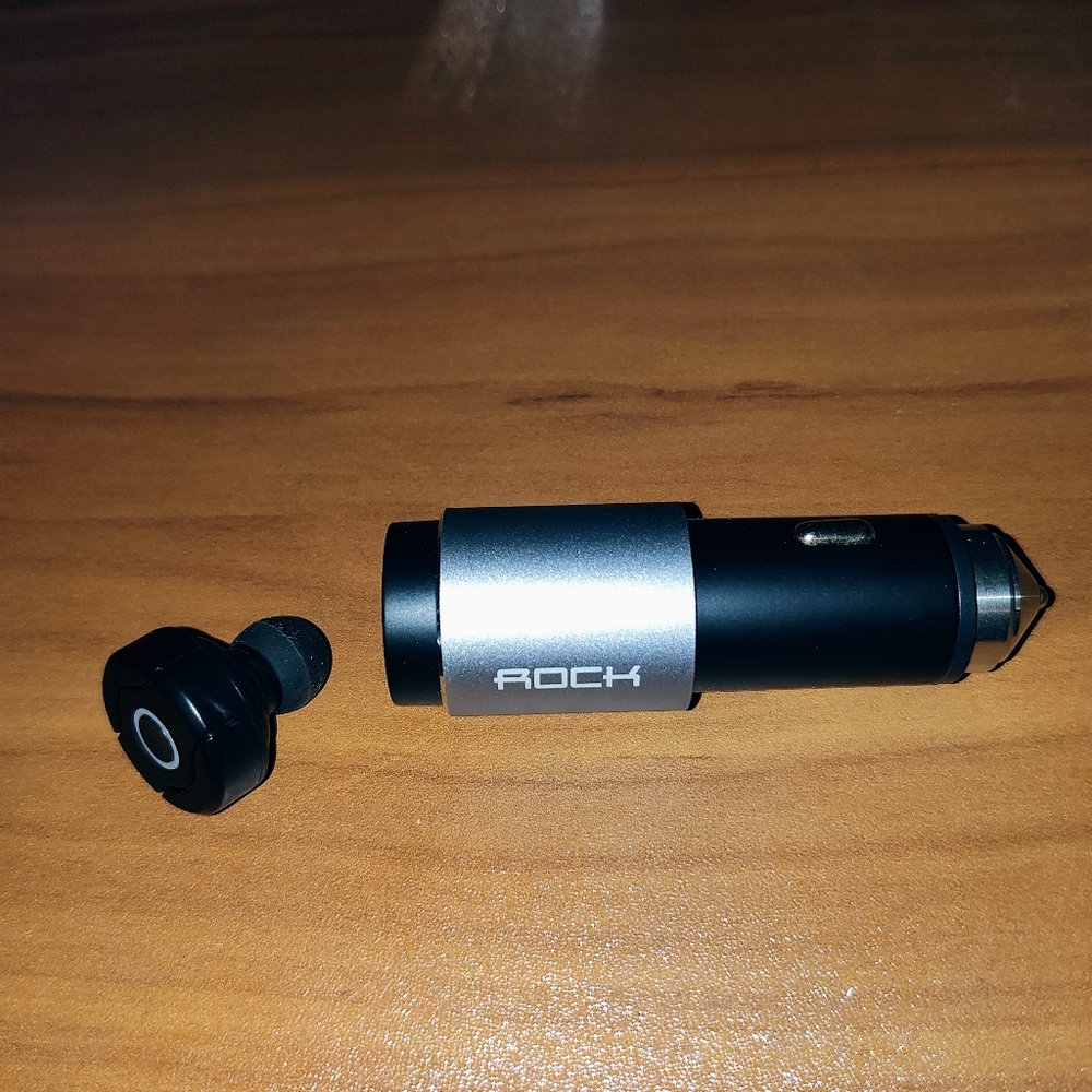Portable Bluetooth Earphone - Picture 3 of 5